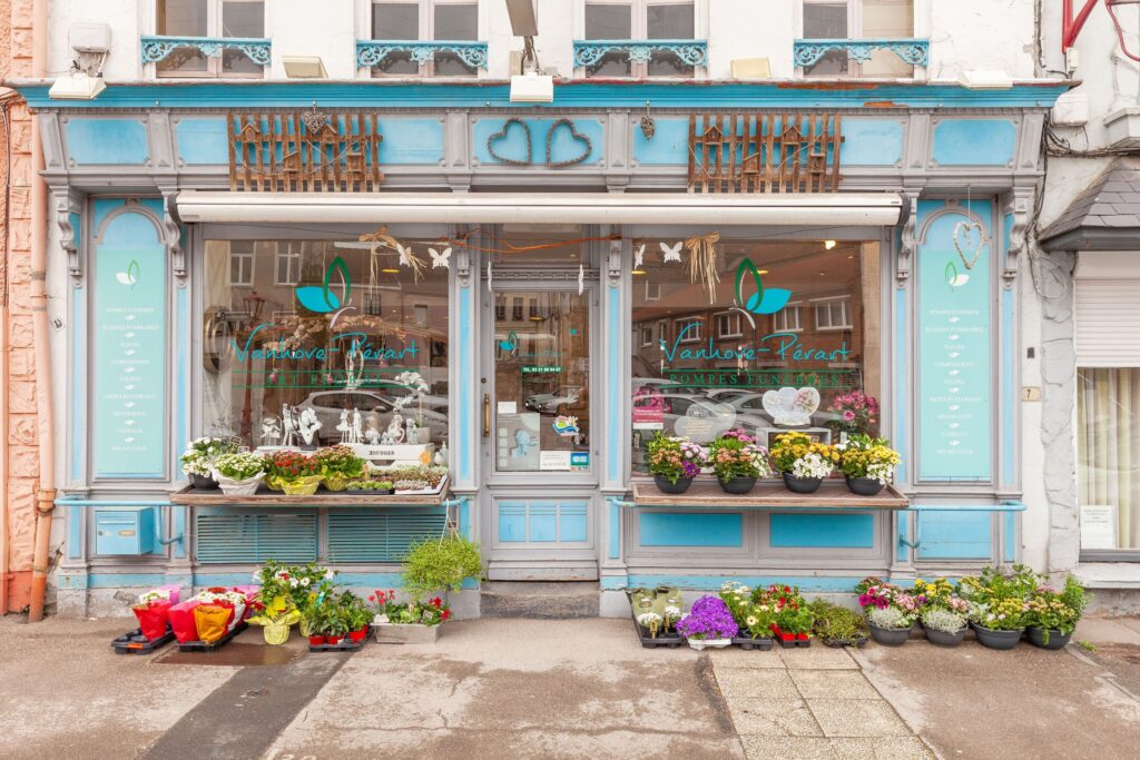 devanture magasin funeraire vanhovet perart